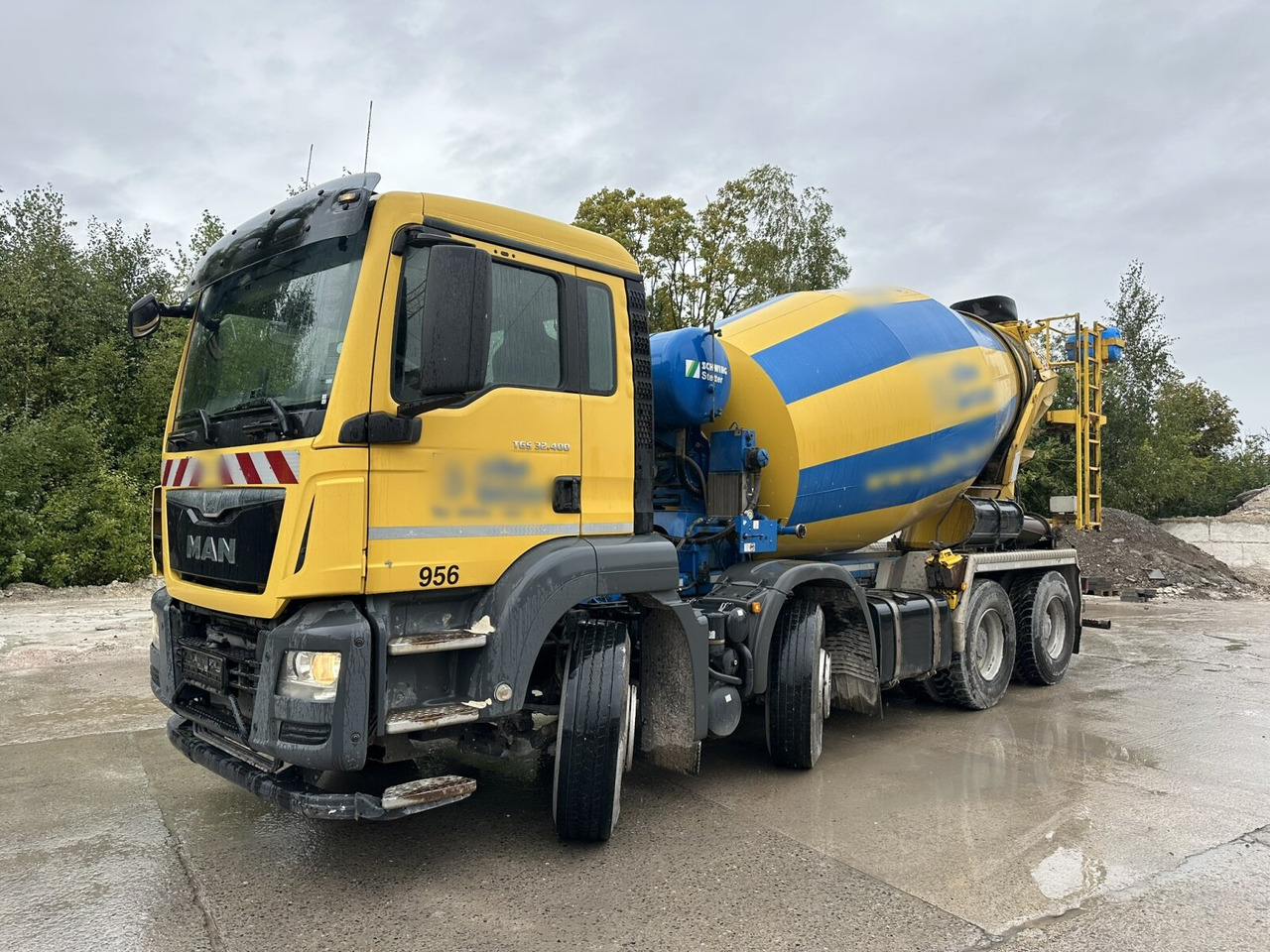 MAN TGS 32.400 8X4 BB TGS 32.400 8x4 BB, Stetter ca. 9m³ - Betongbil: bild 1 MAN TGS 32.400 8X4 BB TGS 32.400 8x4 BB, Stetter ca. 9m³ - Betongbil: bild 1