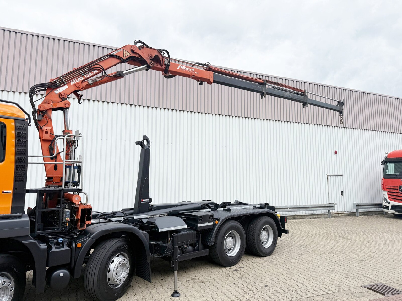 MAN TGS 35.440 8x4 BL TGS 35.440 8x4 BL, Meiller 19.62, Atlas Kran 135.2-A3, Funk - Lastväxlare lastbil, Kranbil: bild 2 MAN TGS 35.440 8x4 BL TGS 35.440 8x4 BL, Meiller 19.62, Atlas Kran 135.2-A3, Funk - Lastväxlare lastbil, Kranbil: bild 2