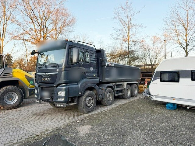 MAN TGS 35.510 8x4 BL TGS 35.510 8x4 BL, Intarder, Stahlmulde ca. 13m³, hydr. Heckklappenöffnung - Dumper: bild 1 MAN TGS 35.510 8x4 BL TGS 35.510 8x4 BL, Intarder, Stahlmulde ca. 13m³, hydr. Heckklappenöffnung - Dumper: bild 1