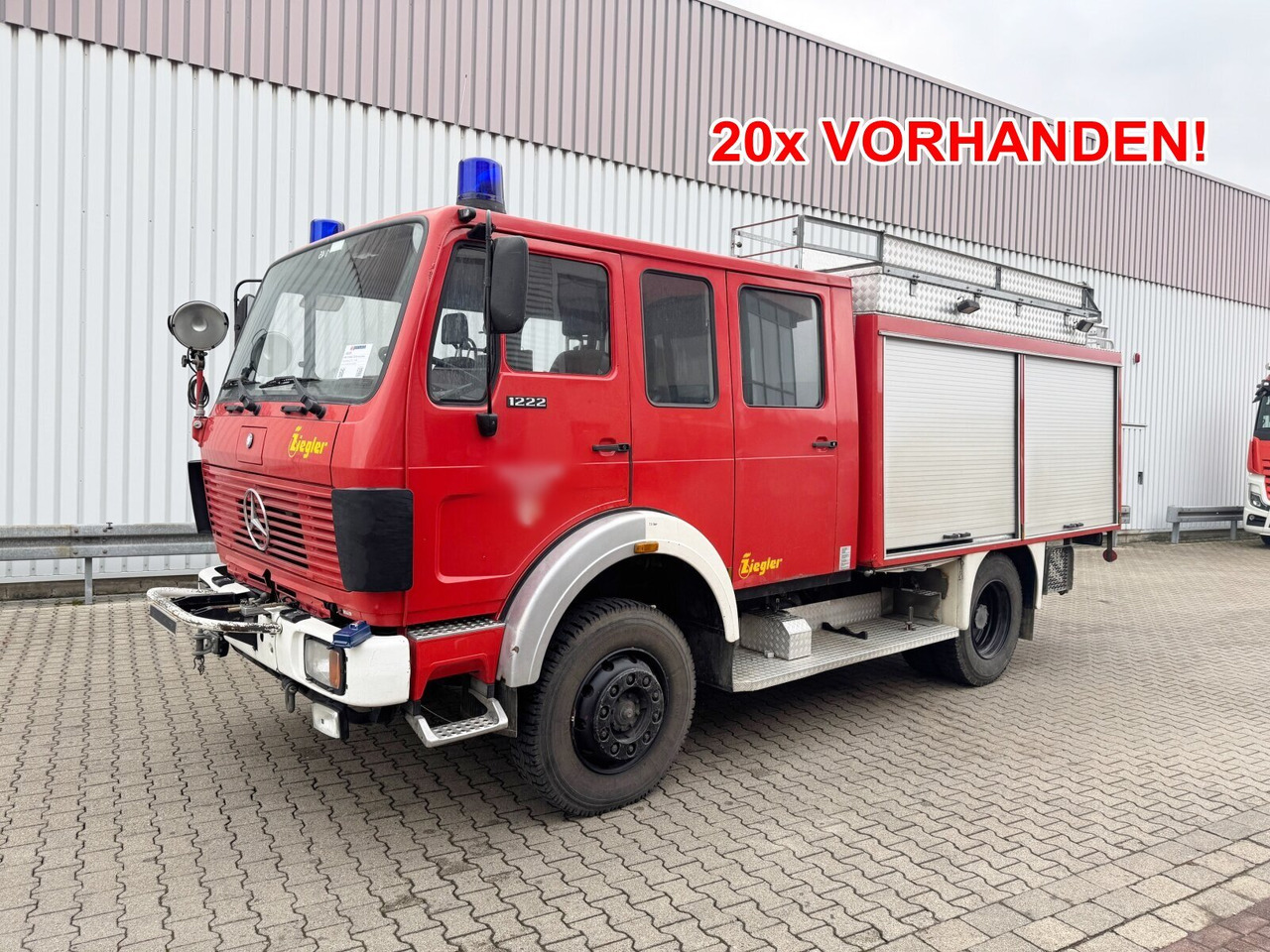 Mercedes-Benz 1222 AF 4x4 Doka 1222 AF 4x4 Doka, LF 16 TS - Ambulans: bild 1 Mercedes-Benz 1222 AF 4x4 Doka 1222 AF 4x4 Doka, LF 16 TS - Ambulans: bild 1