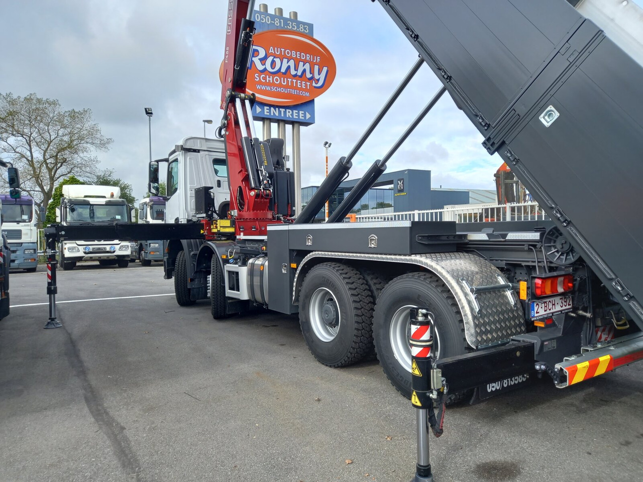 Mercedes-Benz - AROCS 4142 K 8x4 - Liftdumper lastbil, Kranbil: bild 4 Mercedes-Benz - AROCS 4142 K 8x4 - Liftdumper lastbil, Kranbil: bild 4