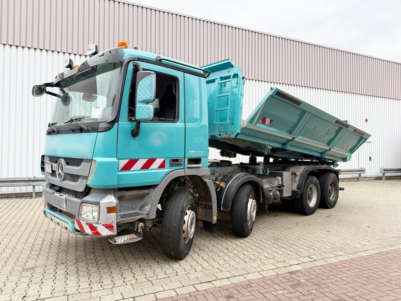 Mercedes-Benz Actros 3241 K 8x4/4 Actros 3241 K 8x4/4, Bordmatik - Tippbil lastbil: bild 1 Mercedes-Benz Actros 3241 K 8x4/4 Actros 3241 K 8x4/4, Bordmatik - Tippbil lastbil: bild 1