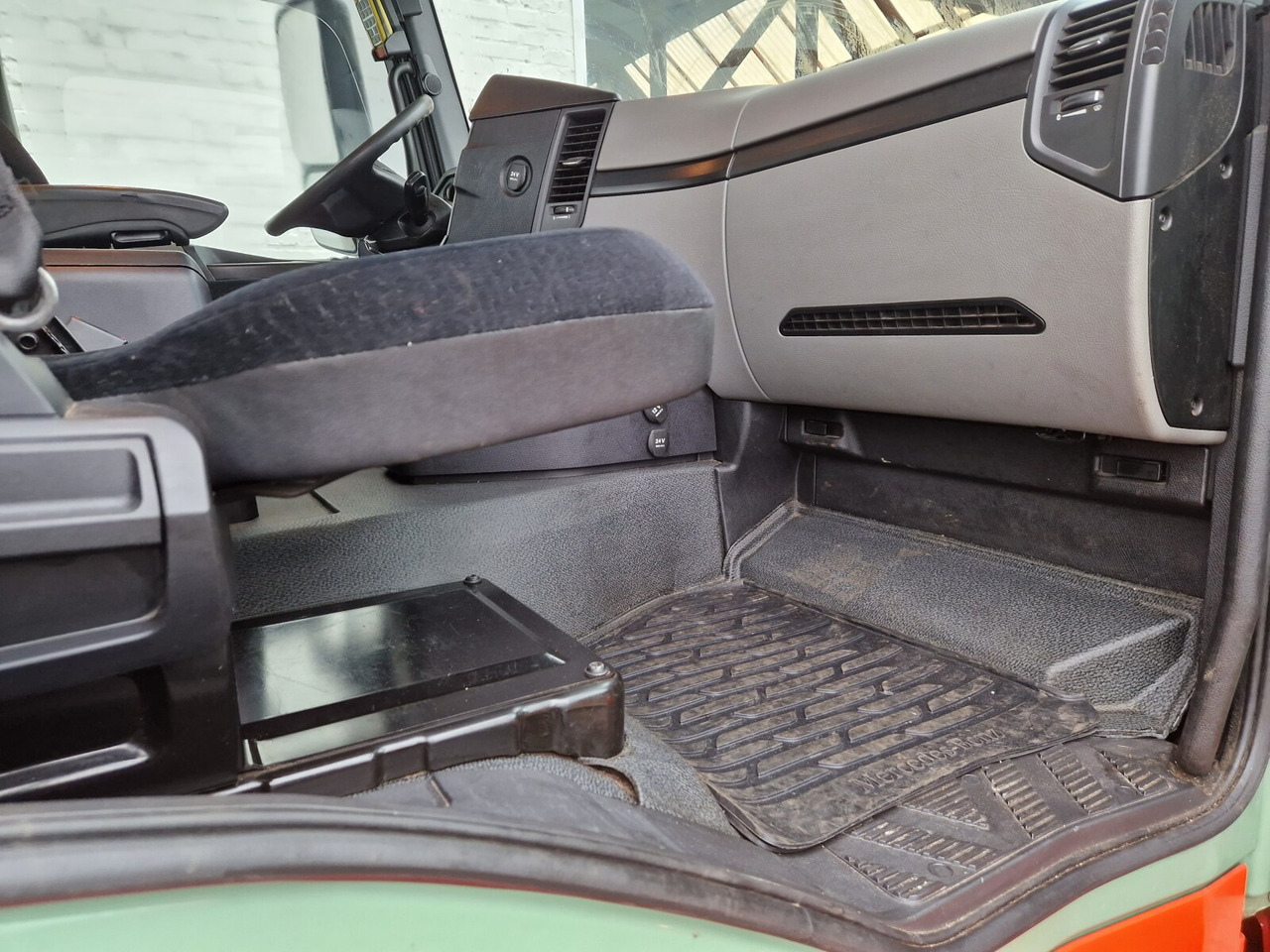 Mercedes-Benz Antos 1848 L 4x2 Antos 1848 L 4x2, Meiller AK 12 MTG Teleskop, Funk, Retarder, Klima, Standhzg., - Liftdumper lastbil: bild 2 Mercedes-Benz Antos 1848 L 4x2 Antos 1848 L 4x2, Meiller AK 12 MTG Teleskop, Funk, Retarder, Klima, Standhzg., - Liftdumper lastbil: bild 2