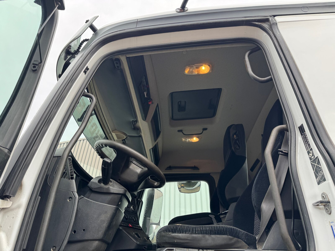 Mercedes-Benz Arocs 1833 AK 4x4 Arocs 1833 AK 4x4, Meiller 3-S-Kipper, Bordmatik - Tippbil lastbil: bild 3 Mercedes-Benz Arocs 1833 AK 4x4 Arocs 1833 AK 4x4, Meiller 3-S-Kipper, Bordmatik - Tippbil lastbil: bild 3