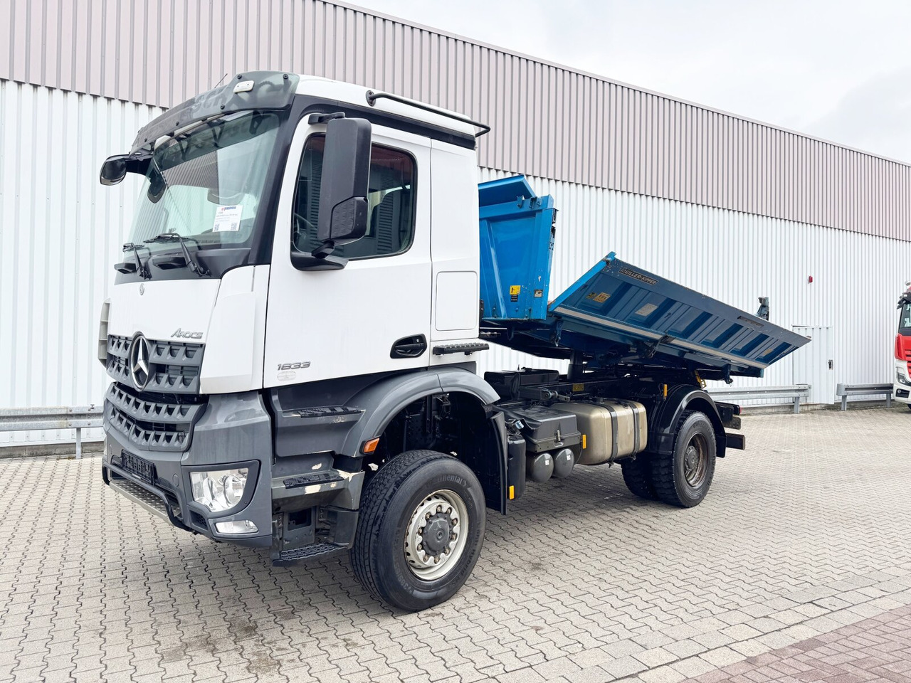 Mercedes-Benz Arocs 1833 AK 4x4 Arocs 1833 AK 4x4, Meiller 3-S-Kipper, Bordmatik - Tippbil lastbil: bild 1 Mercedes-Benz Arocs 1833 AK 4x4 Arocs 1833 AK 4x4, Meiller 3-S-Kipper, Bordmatik - Tippbil lastbil: bild 1