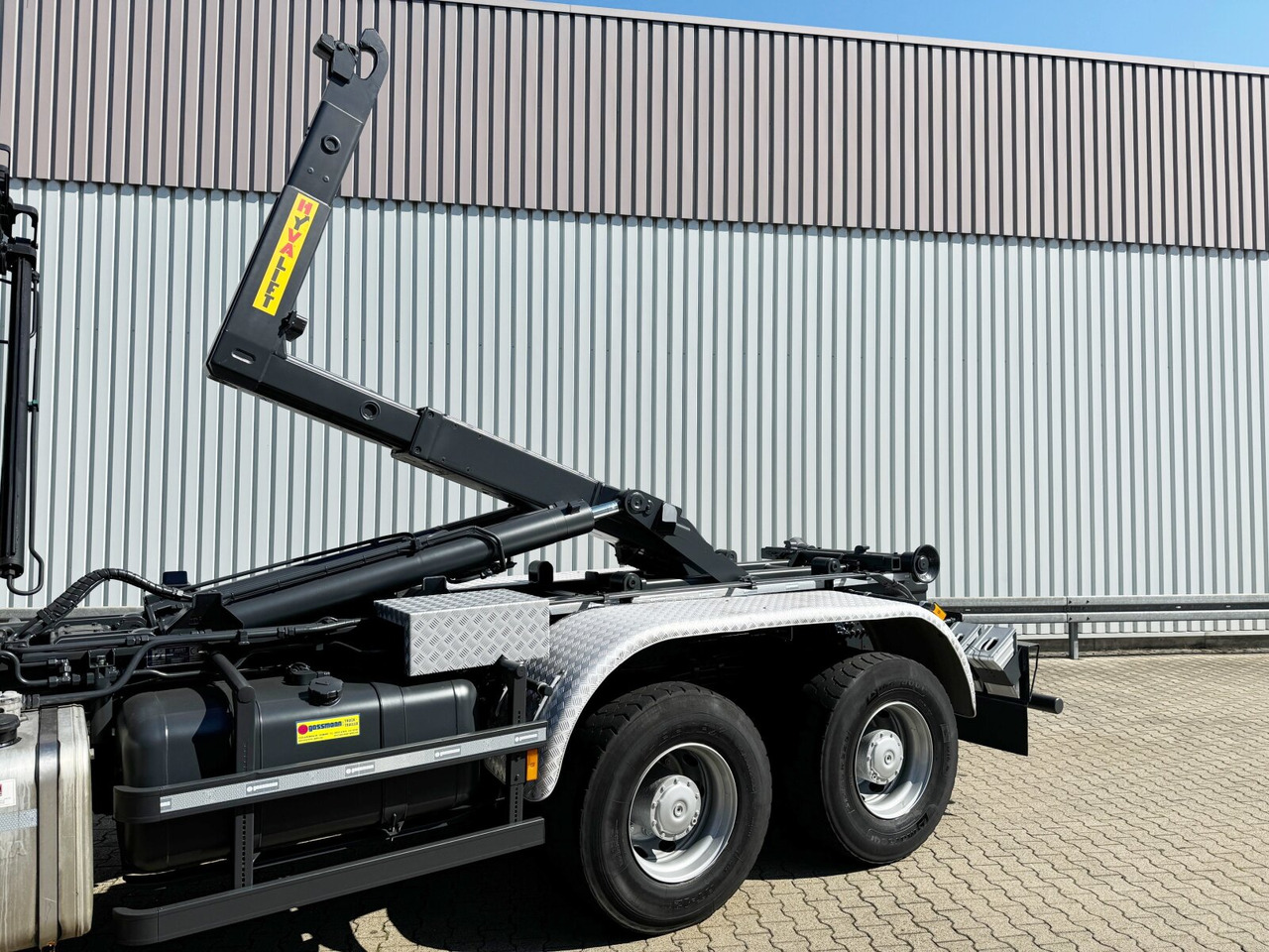 Mercedes-Benz Arocs 3351 AK 6x6 Arocs 3351 AK 6x6, Retarder, Navi, Grounder, Kran Atlas AK 190.2E, Funk - Lastväxlare lastbil, Kranbil: bild 3 Mercedes-Benz Arocs 3351 AK 6x6 Arocs 3351 AK 6x6, Retarder, Navi, Grounder, Kran Atlas AK 190.2E, Funk - Lastväxlare lastbil, Kranbil: bild 3