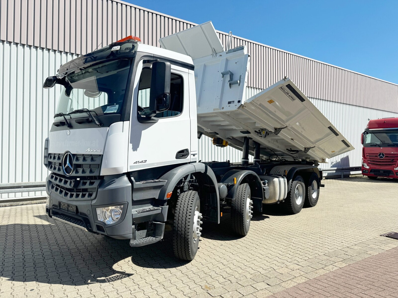 Mercedes-Benz Arocs 4142/48 K 8x4/4 Arocs 4142/48 K 8x4/4, Meiller Bordmatik links - Tippbil lastbil: bild 1 Mercedes-Benz Arocs 4142/48 K 8x4/4 Arocs 4142/48 K 8x4/4, Meiller Bordmatik links - Tippbil lastbil: bild 1