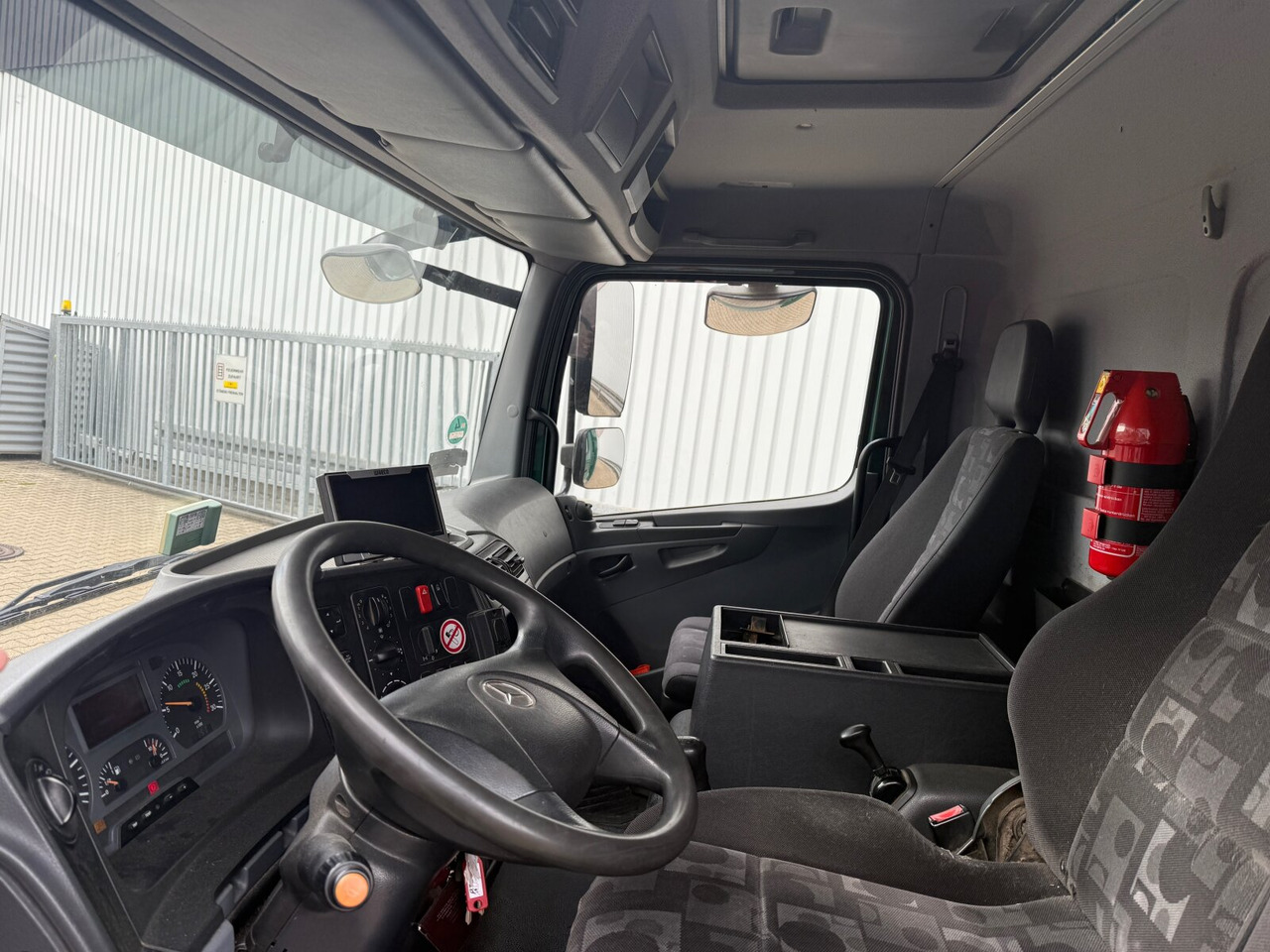 Mercedes-Benz Atego 818 L 4x2 Atego 818 L 4x2, Getränkekoffer, 2x AHK - Lastbil med skåp: bild 3 Mercedes-Benz Atego 818 L 4x2 Atego 818 L 4x2, Getränkekoffer, 2x AHK - Lastbil med skåp: bild 3