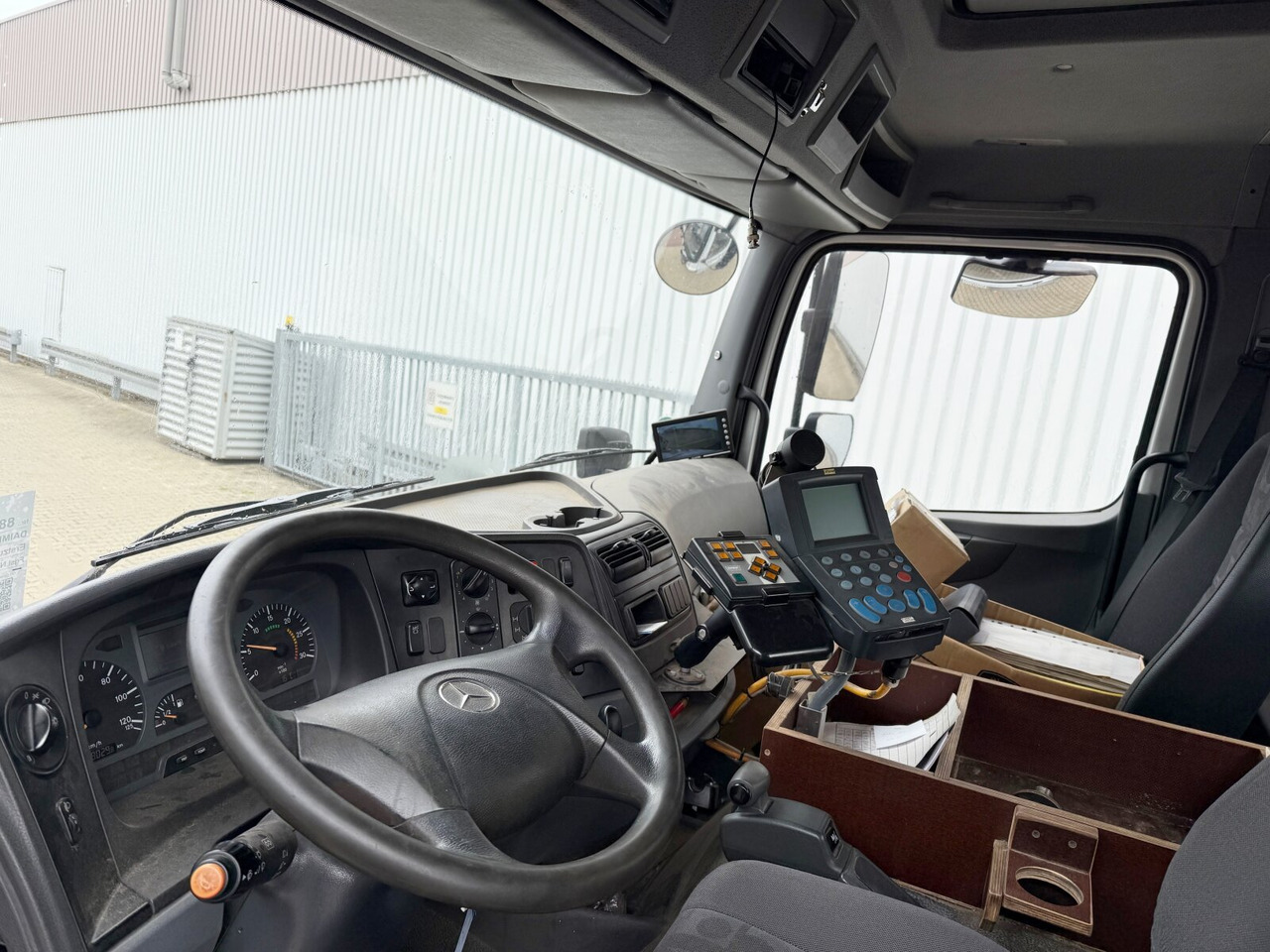 Mercedes-Benz Axor 1824 AK 4x4 Axor 1824 AK 4x4, Tele-Absetzer, Winterdienstausstattung - Liftdumper lastbil: bild 4 Mercedes-Benz Axor 1824 AK 4x4 Axor 1824 AK 4x4, Tele-Absetzer, Winterdienstausstattung - Liftdumper lastbil: bild 4
