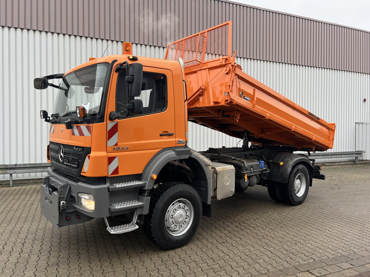 Mercedes-Benz Axor 1833 AK 4x4 Axor 1833 AK 4x4, Winterdienstausstattung - Tippbil lastbil: bild 1 Mercedes-Benz Axor 1833 AK 4x4 Axor 1833 AK 4x4, Winterdienstausstattung - Tippbil lastbil: bild 1