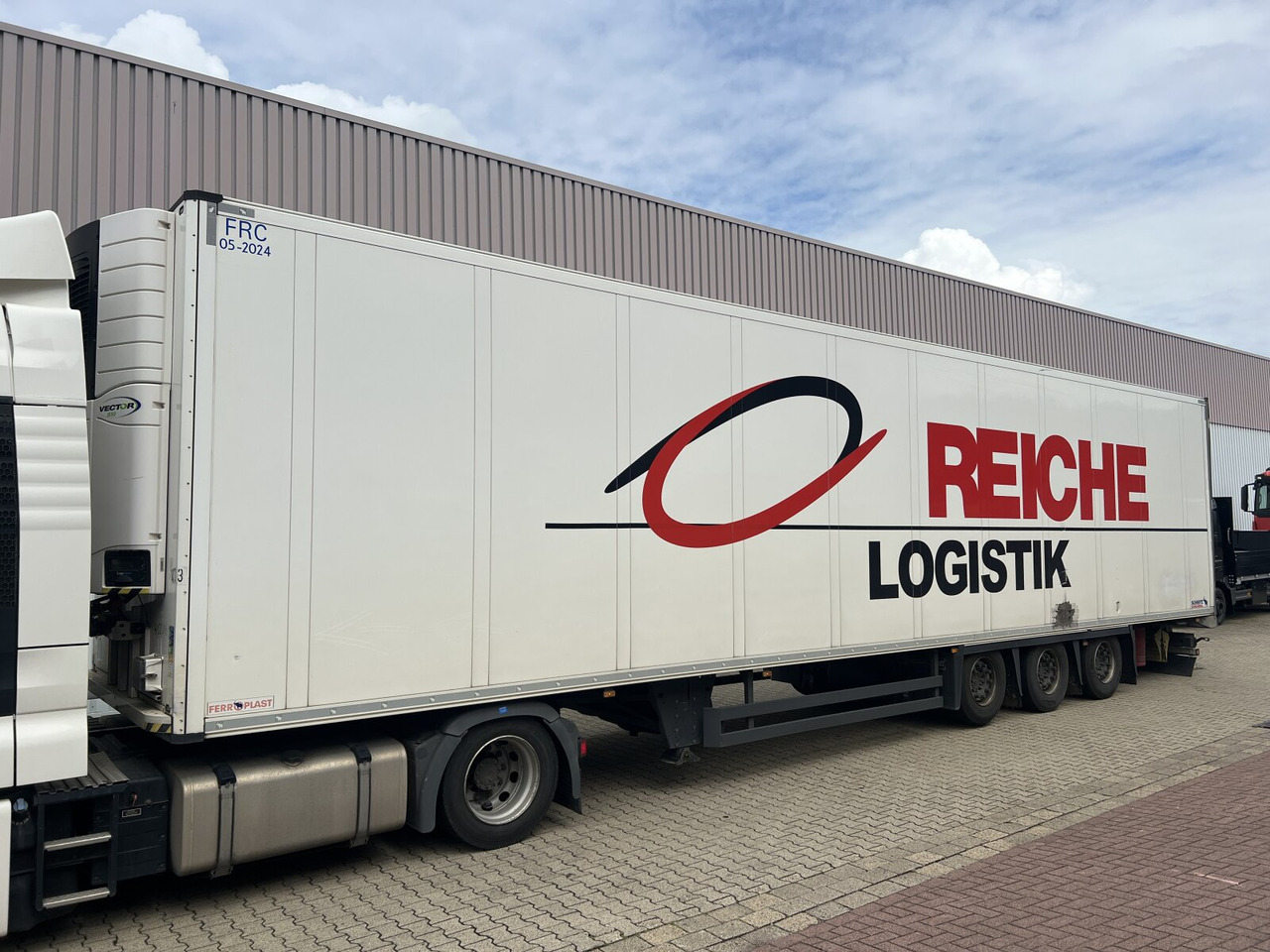 Schmitz Cargobull SKO 24/L-13.4 FP 45 SKO 24/L-13.4 FP 450, Mega, Doppelstock - Kyl/ Frys semitrailer: bild 1 Schmitz Cargobull SKO 24/L-13.4 FP 45 SKO 24/L-13.4 FP 450, Mega, Doppelstock - Kyl/ Frys semitrailer: bild 1