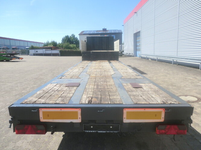 Schwarzmüller STP 3/ZV-N STP 3/ZV-N, 3-Achse nachlaufgelenkt, mit 6x Twist Lock - Låg lastare semitrailer: bild 4 Schwarzmüller STP 3/ZV-N STP 3/ZV-N, 3-Achse nachlaufgelenkt, mit 6x Twist Lock - Låg lastare semitrailer: bild 4