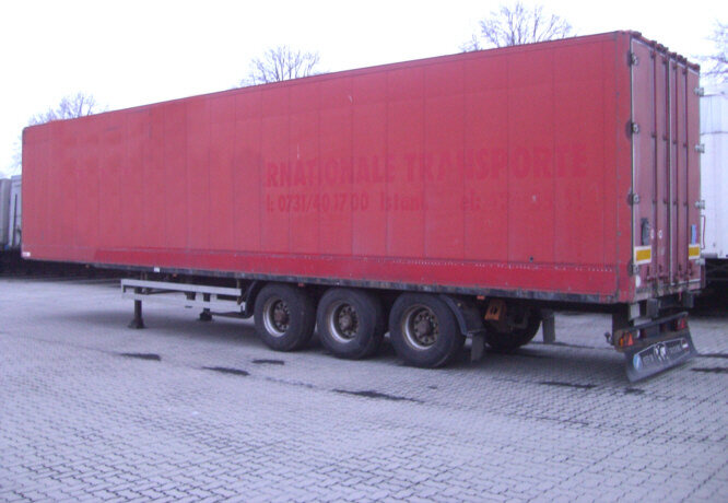 Sommer SG 240-ATX Sommer Kleiderkofferauflieger, 90 cbm - Skåp semitrailer: bild 2 Sommer SG 240-ATX Sommer Kleiderkofferauflieger, 90 cbm - Skåp semitrailer: bild 2
