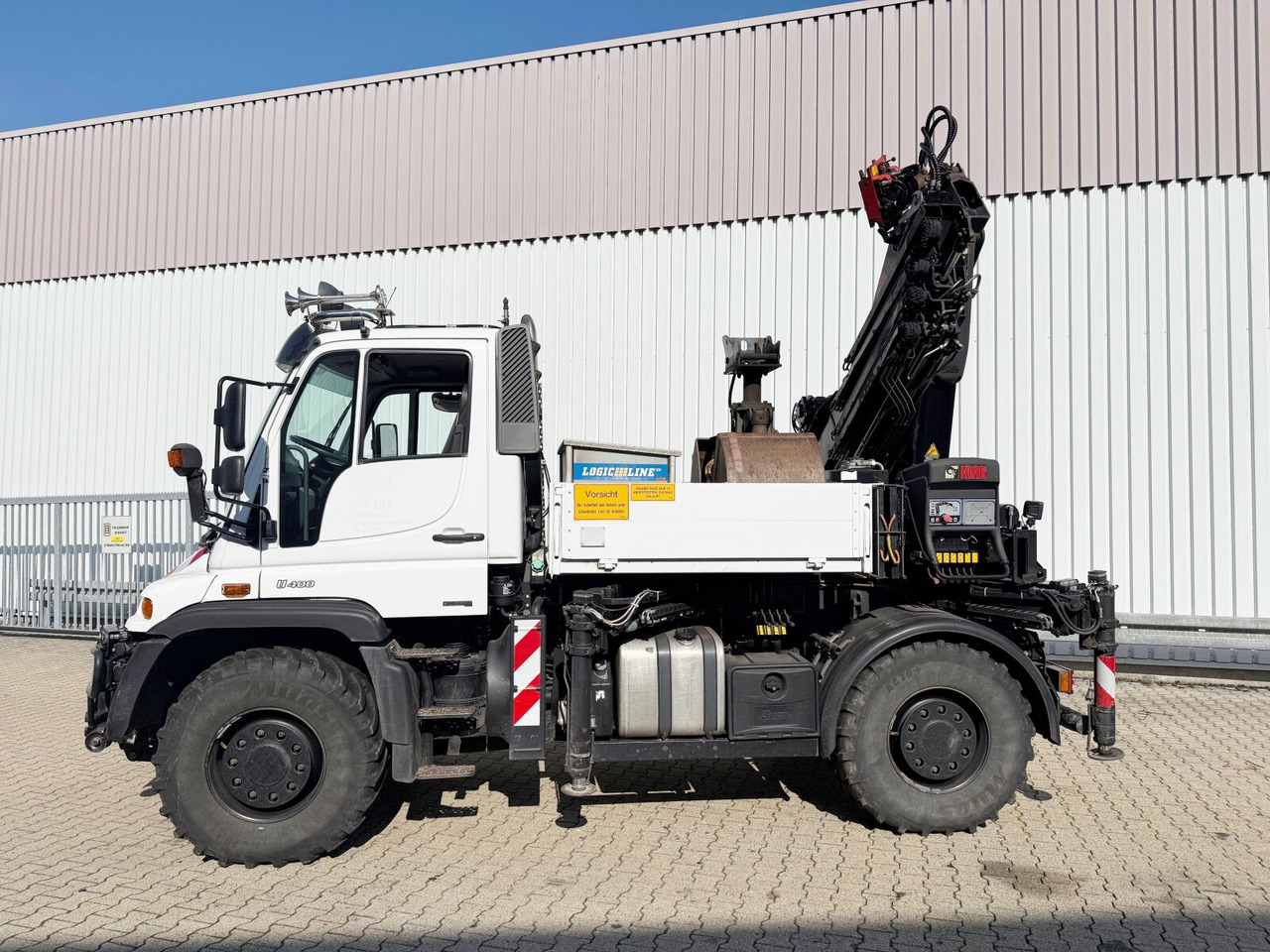 Unimog U400 4x4 U400 4x4, Frontzapfwelle, Heckkran Hiab XS 144-E4 HiDuo, Seilwinde, Funk - Mobilkran: bild 4 Unimog U400 4x4 U400 4x4, Frontzapfwelle, Heckkran Hiab XS 144-E4 HiDuo, Seilwinde, Funk - Mobilkran: bild 4