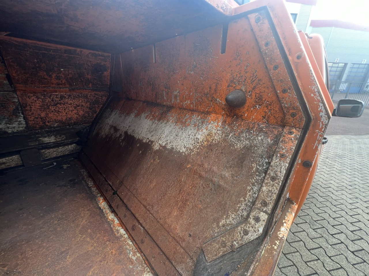 Volkswagen T5 1.9 TDI 4x2 Müllwagen T5 1.9 TDI 4x2, Hagemann Müllpreßaufbau ca. 3,4m³, Rechtslenker - Sopbil: bild 5 Volkswagen T5 1.9 TDI 4x2 Müllwagen T5 1.9 TDI 4x2, Hagemann Müllpreßaufbau ca. 3,4m³, Rechtslenker - Sopbil: bild 5