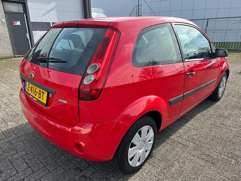 Ford Fiesta TDCi 1.4 + AIRCO + CARPLAY + REAR CAMERA + 194.511 KM - Hatchback/ Halvkombi: bild 5 Ford Fiesta TDCi 1.4 + AIRCO + CARPLAY + REAR CAMERA + 194.511 KM - Hatchback/ Halvkombi: bild 5