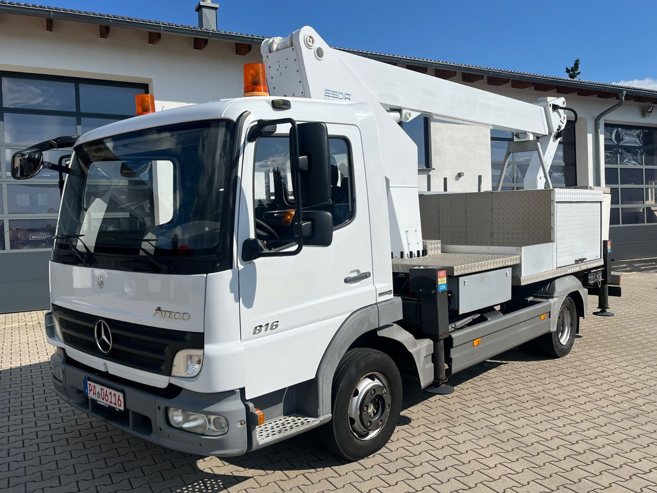 Mercedes-Benz Atego 816 ESDA TG 1800 Steiger 1000V isoliert - Billift: bild 3 Mercedes-Benz Atego 816 ESDA TG 1800 Steiger 1000V isoliert - Billift: bild 3