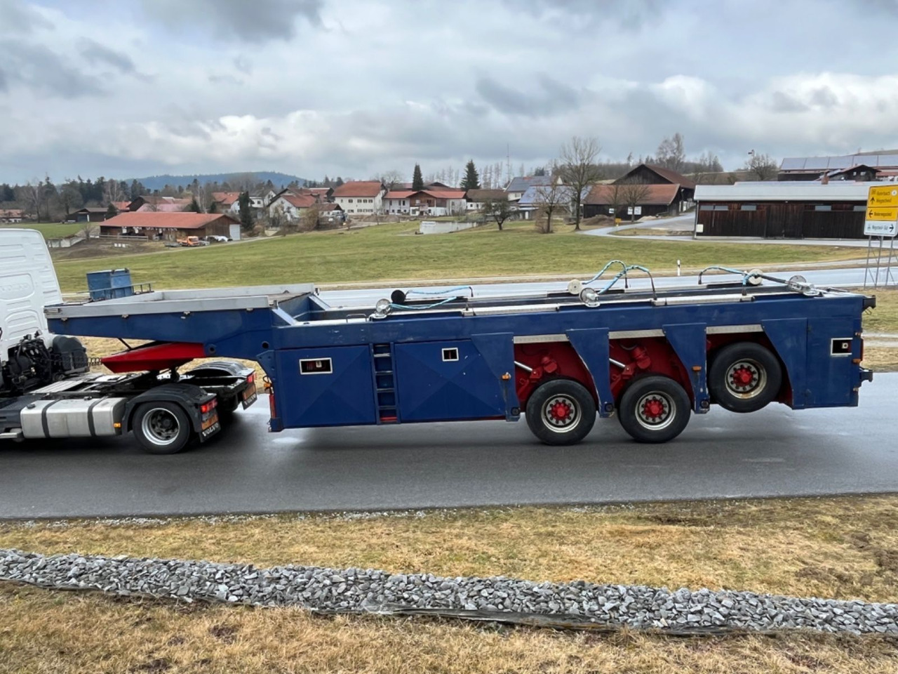Langendorf SBT 27/32 Innenlader für Betonfertigteile Langendorf SBT 27/32 Innenlader für Betonfertigteile - Semitrailer: bild 1 Langendorf SBT 27/32 Innenlader für Betonfertigteile Langendorf SBT 27/32 Innenlader für Betonfertigteile - Semitrailer: bild 1