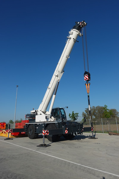 Liebherr LRT 1100-2.1 - Mobilkran: bild 1 Liebherr LRT 1100-2.1 - Mobilkran: bild 1