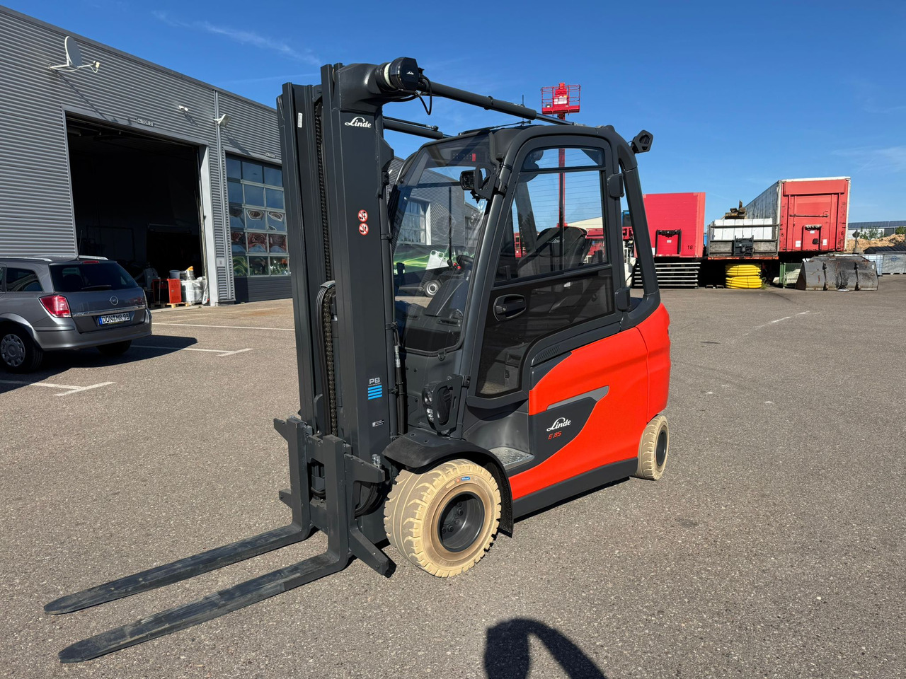 LINDE E35HL-01 - Eltruck: bild 1 LINDE E35HL-01 - Eltruck: bild 1
