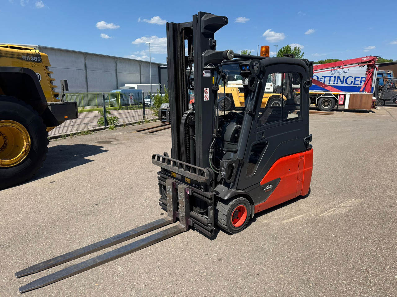 Linde E20L-02 Triplex Elektro Zinkenverstellgerät - Eltruck: bild 1 Linde E20L-02 Triplex Elektro Zinkenverstellgerät - Eltruck: bild 1