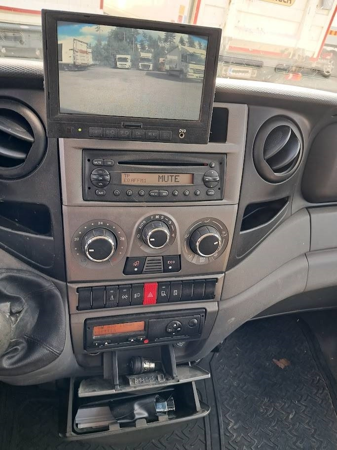 Iveco Daily 70 C17 Doppel 3.0 - Flakbil: bild 3 Iveco Daily 70 C17 Doppel 3.0 - Flakbil: bild 3