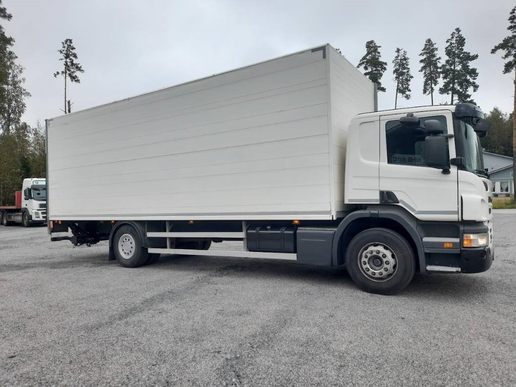 Scania P 230 DB - Lastbil med skåp: bild 4 Scania P 230 DB - Lastbil med skåp: bild 4