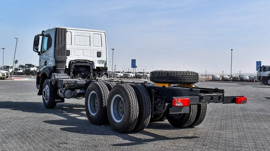 IVECO T-WAY Chassis 6×4 AT380T47H WHEELBASE 4500 MY25 - Chassi lastbil: bild 4 IVECO T-WAY Chassis 6×4 AT380T47H WHEELBASE 4500 MY25 - Chassi lastbil: bild 4