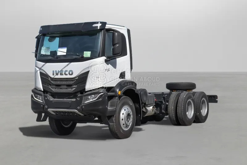 Iveco T-WAY AD380T47H 6x4 R24 Tyres Chassis - Barcelona Stock - Chassi lastbil: bild 1 Iveco T-WAY AD380T47H 6x4 R24 Tyres Chassis - Barcelona Stock - Chassi lastbil: bild 1
