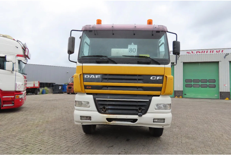 DAF CF 430 8x4, full spring ! Great condition - Betongbil: bild 3 DAF CF 430 8x4, full spring ! Great condition - Betongbil: bild 3