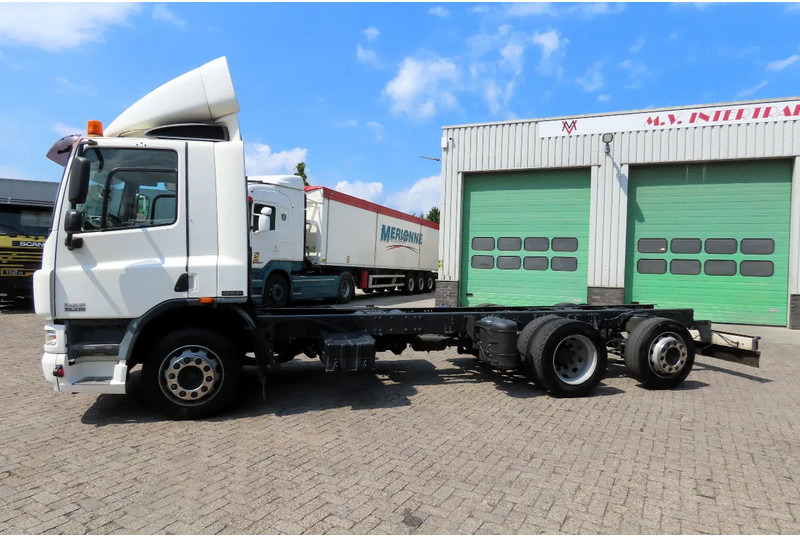 DAF CF 75.310 6x2, DUTCH TRUCK, 4.20 wheelbasis - Chassi lastbil: bild 4 DAF CF 75.310 6x2, DUTCH TRUCK, 4.20 wheelbasis - Chassi lastbil: bild 4