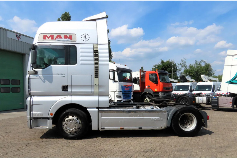 MAN TGA 18.460 Manual diesel pomp! ROYAL TRUCK! - Dragbil: bild 4 MAN TGA 18.460 Manual diesel pomp! ROYAL TRUCK! - Dragbil: bild 4