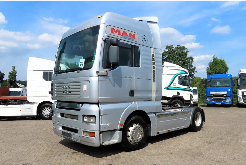 MAN TGA 18.460 Manual diesel pomp! ROYAL TRUCK! - Dragbil: bild 2 MAN TGA 18.460 Manual diesel pomp! ROYAL TRUCK! - Dragbil: bild 2