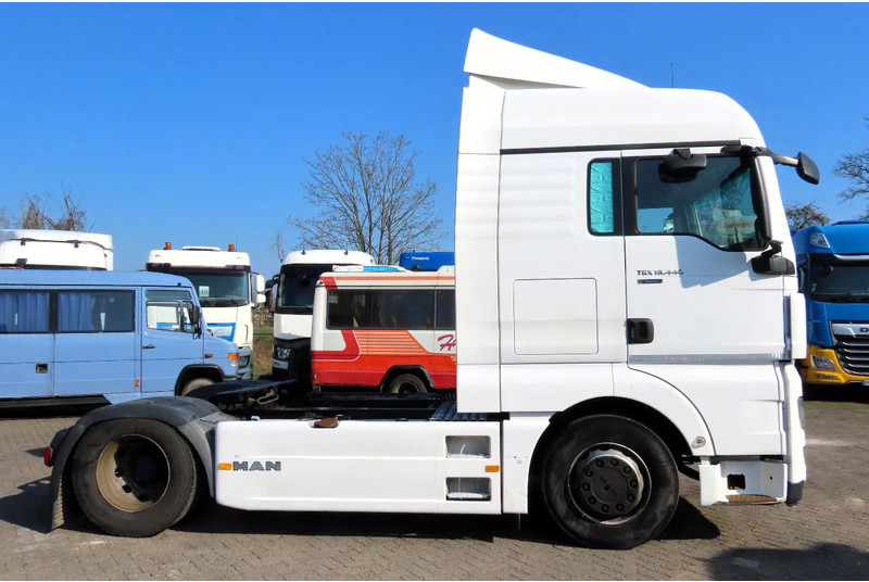 MAN TGX 14.440 RETARDER, FRIGO, 2 beds - Dragbil: bild 4 MAN TGX 14.440 RETARDER, FRIGO, 2 beds - Dragbil: bild 4
