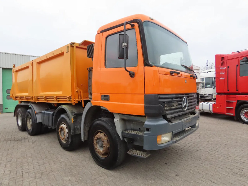 Mercedes-Benz Actros 3240 Manual, steel dumper! Great condition! - Tippbil lastbil: bild 3 Mercedes-Benz Actros 3240 Manual, steel dumper! Great condition! - Tippbil lastbil: bild 3