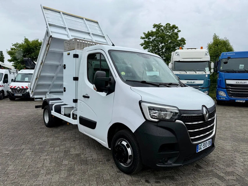 Renault Master 2021, 3 seats, Great condition, ! EURO 6 - Transportbil med tippflak: bild 2 Renault Master 2021, 3 seats, Great condition, ! EURO 6 - Transportbil med tippflak: bild 2