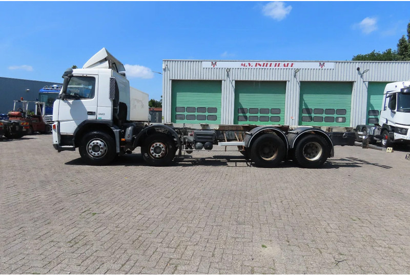 Volvo FM 380 8x4 FULL SPRING. 100% condition! - Chassi lastbil: bild 4 Volvo FM 380 8x4 FULL SPRING. 100% condition! - Chassi lastbil: bild 4