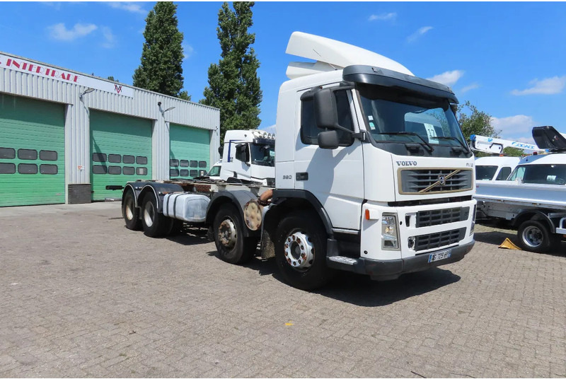 Volvo FM 380 8x4 FULL SPRING. 100% condition! - Chassi lastbil: bild 3 Volvo FM 380 8x4 FULL SPRING. 100% condition! - Chassi lastbil: bild 3