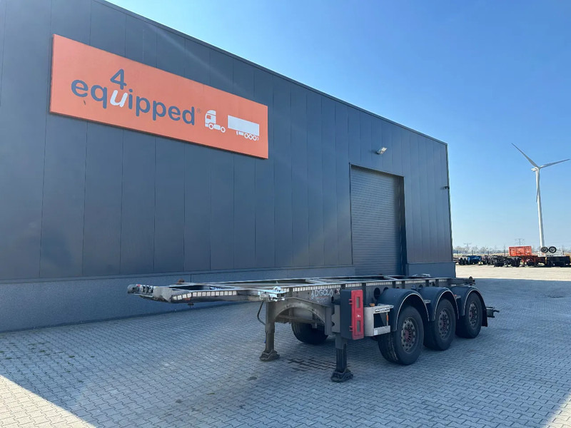 Van Hool 20FT ADR (EX/II, EX/III, FL, AT), SAF + DISC, empty weight: 2.990kg, galvanized, SAF Intradisc, NL-Chassis, ALCOA - Containerbil/ Växelflak semitrailer: bild 1 Van Hool 20FT ADR (EX/II, EX/III, FL, AT), SAF + DISC, empty weight: 2.990kg, galvanized, SAF Intradisc, NL-Chassis, ALCOA - Containerbil/ Växelflak semitrailer: bild 1