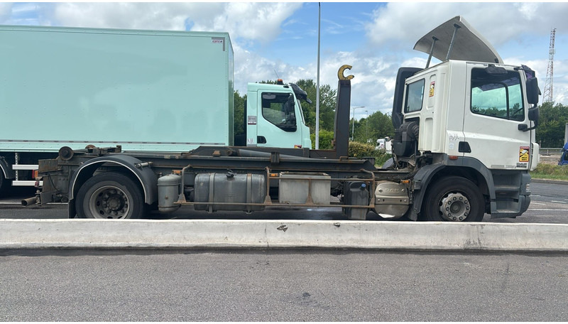 DAF CF 85.410 - 19T HOOKLIFT / ABROLLKIPPER / GANCHO - MANUAL ZF - A/C - GOOD CONDITION - Lastväxlare lastbil: bild 5 DAF CF 85.410 - 19T HOOKLIFT / ABROLLKIPPER / GANCHO - MANUAL ZF - A/C - GOOD CONDITION - Lastväxlare lastbil: bild 5