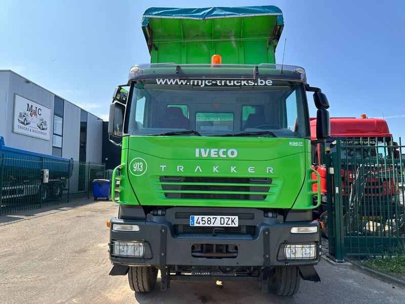 Iveco TRAKKER 310 6x4 STEEL TIPPER / KIPPER 35m³ - MANUAL ZF - BIG AXLES / HUB REDUCTION - STEEL SPRING / BLATT / LAMES - Tippbil lastbil: bild 2 Iveco TRAKKER 310 6x4 STEEL TIPPER / KIPPER 35m³ - MANUAL ZF - BIG AXLES / HUB REDUCTION - STEEL SPRING / BLATT / LAMES - Tippbil lastbil: bild 2