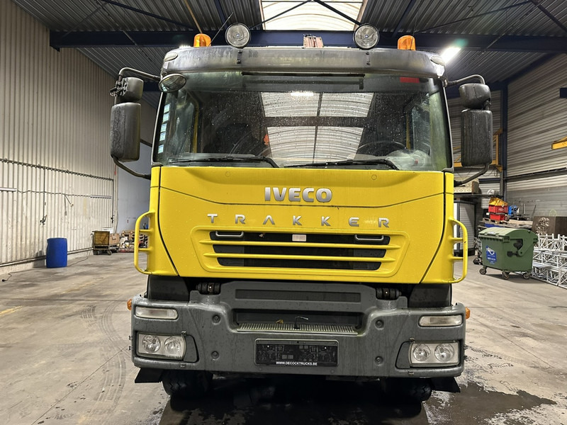 Iveco TRAKKER 350 6x4 HOOKLIFT + CRANE FASSI F120.22 (5/6 F) - *342.000km* - STEEL SPRING / BIG AXLES - AS TRONIC AUTOMATIC GEARBOX - Lastväxlare lastbil, Kranbil: bild 2 Iveco TRAKKER 350 6x4 HOOKLIFT + CRANE FASSI F120.22 (5/6 F) - *342.000km* - STEEL SPRING / BIG AXLES - AS TRONIC AUTOMATIC GEARBOX - Lastväxlare lastbil, Kranbil: bild 2