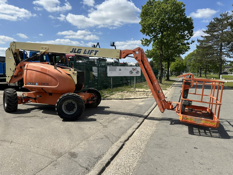 JLG 600AJ 4x4x4 - 20m - 230kg - DIESEL - BE MACHINE - Lift: bild 5 JLG 600AJ 4x4x4 - 20m - 230kg - DIESEL - BE MACHINE - Lift: bild 5
