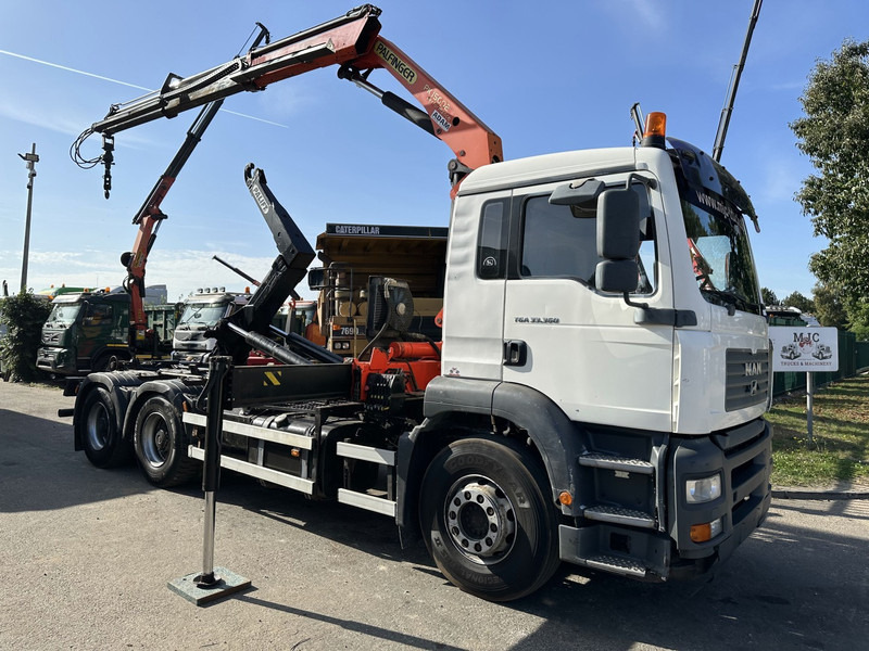 MAN TGA 33.360 6x4 HAAKSYSTEEM + KRAAN PALFINGER PK 15002 - MANUEEL - BLADVERIGN - NAAFREDUCTIE - BE TRUCK - Lastväxlare lastbil, Kranbil: bild 1 MAN TGA 33.360 6x4 HAAKSYSTEEM + KRAAN PALFINGER PK 15002 - MANUEEL - BLADVERIGN - NAAFREDUCTIE - BE TRUCK - Lastväxlare lastbil, Kranbil: bild 1