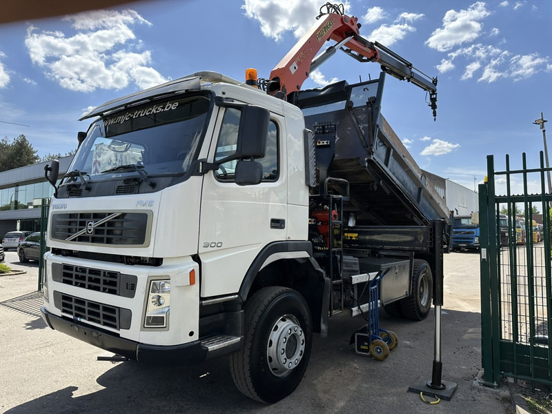 Volvo FM 300 4x4 TIPPER + CRANE PALFINGER PK 12000 - *339.000km* - MANUAL - STEEL SPRING / BIG AXLES - EURO 3 - TÜV 15/10/2025 - Tippbil lastbil, Kranbil: bild 5 Volvo FM 300 4x4 TIPPER + CRANE PALFINGER PK 12000 - *339.000km* - MANUAL - STEEL SPRING / BIG AXLES - EURO 3 - TÜV 15/10/2025 - Tippbil lastbil, Kranbil: bild 5