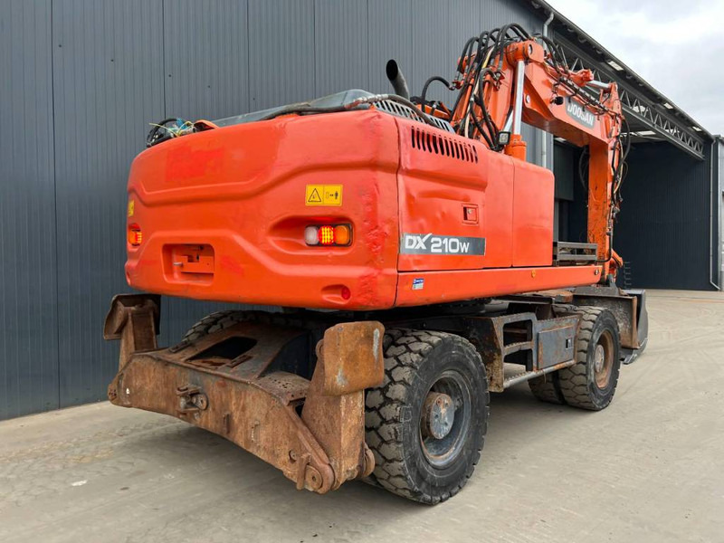 Doosan DX210W - Grävmaskin på däck: bild 4 Doosan DX210W - Grävmaskin på däck: bild 4