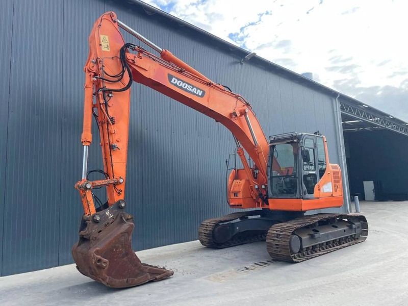 Doosan DX235LCR - Bandgrävare: bild 1 Doosan DX235LCR - Bandgrävare: bild 1