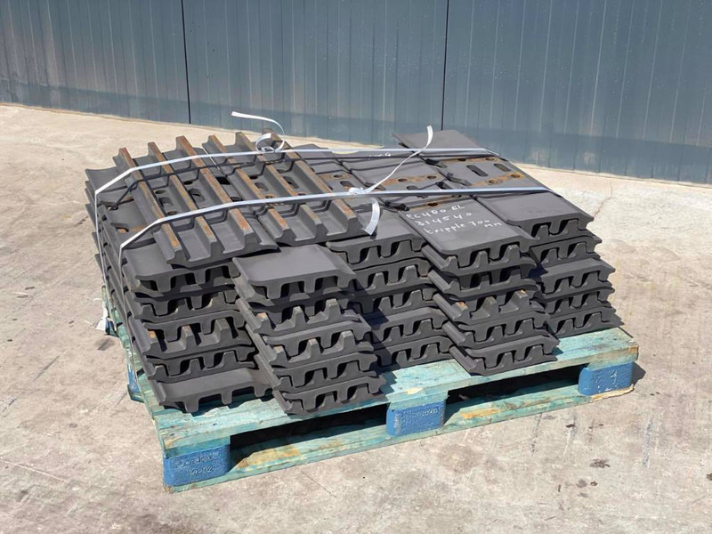 Komatsu PC300 / PC360 / PC400 Shoes/Pads - Ram/ Chassi för Byggmaskiner: bild 2 Komatsu PC300 / PC360 / PC400 Shoes/Pads - Ram/ Chassi för Byggmaskiner: bild 2