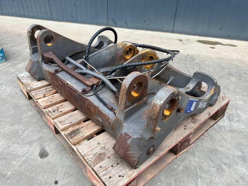 Volvo ISO / Lundberg - L120E / L120F / L120G / L120H / L - Redskapsfäste för Byggmaskiner: bild 1 Volvo ISO / Lundberg - L120E / L120F / L120G / L120H / L - Redskapsfäste för Byggmaskiner: bild 1