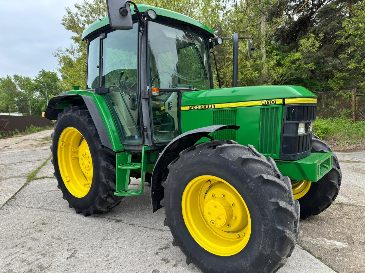 JOHN DEERE 6110 - Traktor: bild 2 JOHN DEERE 6110 - Traktor: bild 2